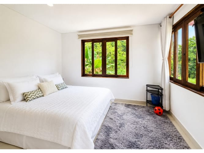 Casa de 5 alcobas en venta en Potrerito, Jamundí, 300 m² · foto 18 de 24