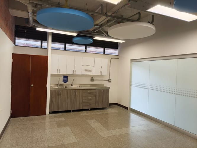Oficina en arriendo en Santa Fe, Medellín, 462 m² · foto 4 de 9