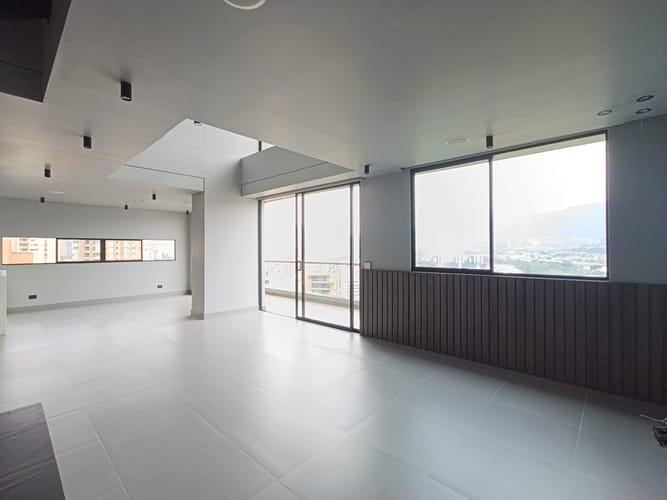 Apartamento de 2 alcobas en arriendo en El Poblado, Medellín, 123 m² · foto 7 de 20