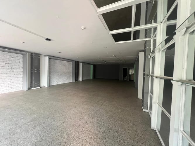 Bodega en arriendo en Laureles, Medellín, 130 m² · foto 3 de 20