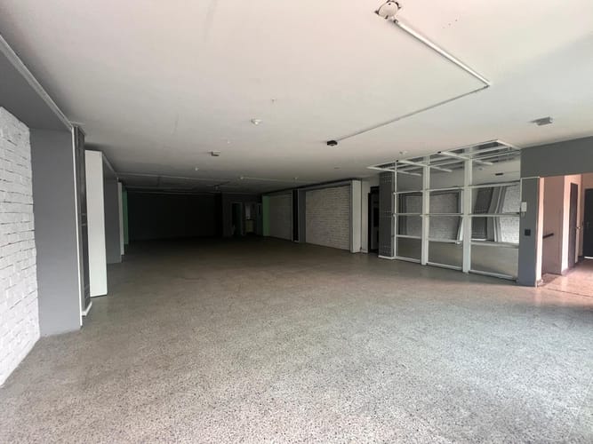 Bodega en arriendo en Laureles, Medellín, 130 m² · foto 10 de 20