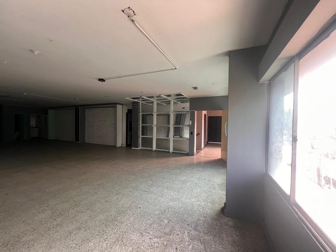 Bodega en arriendo en Laureles, Medellín, 130 m² · foto 12 de 20