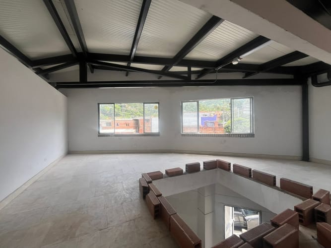 Bodega en arriendo en La Aldea, La Estrella, 330 m² · foto 8 de 17