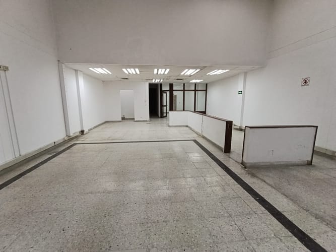 Local en arriendo en La Candelaria, Medellín, 292 m² · foto 5 de 20