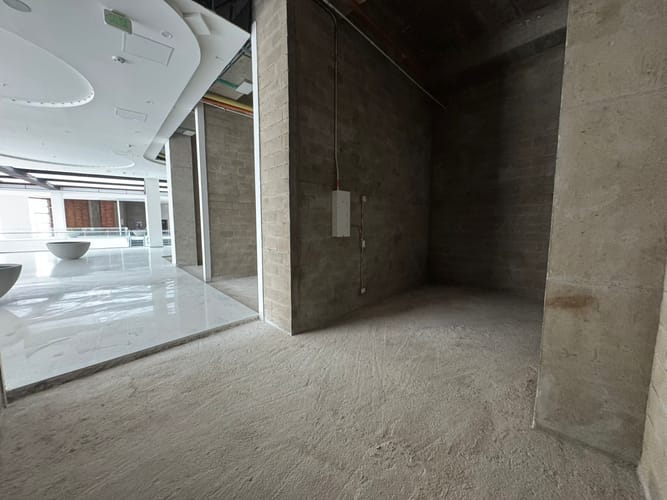 Local en arriendo en Laureles, Medellín, 32 m² · foto 2 de 14