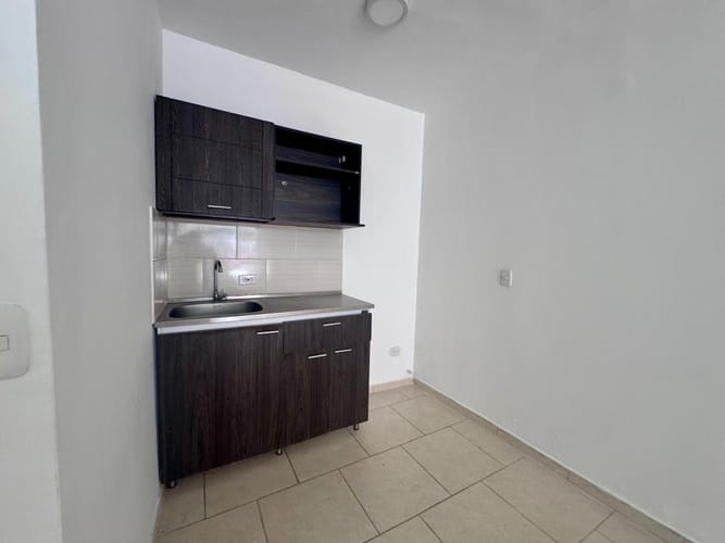Local en arriendo en Centro, Itagüí, 44 m² · foto 6 de 8