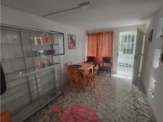 Casa de 4 alcobas en venta en Los Caminitos, Palmira, 54 m² · foto 12 de 14