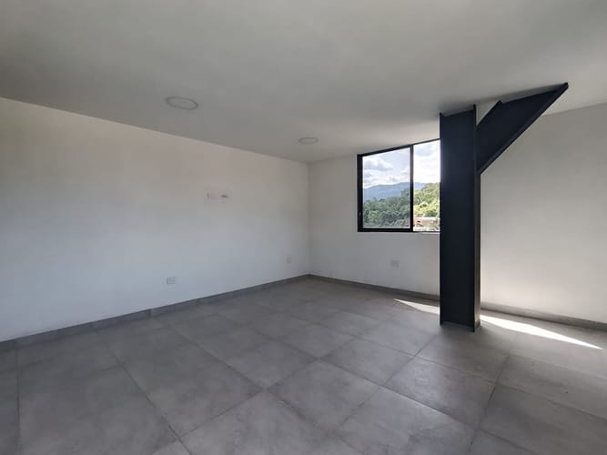 Bodega en arriendo en Laureles, Medellín, 165 m² · foto 3 de 11