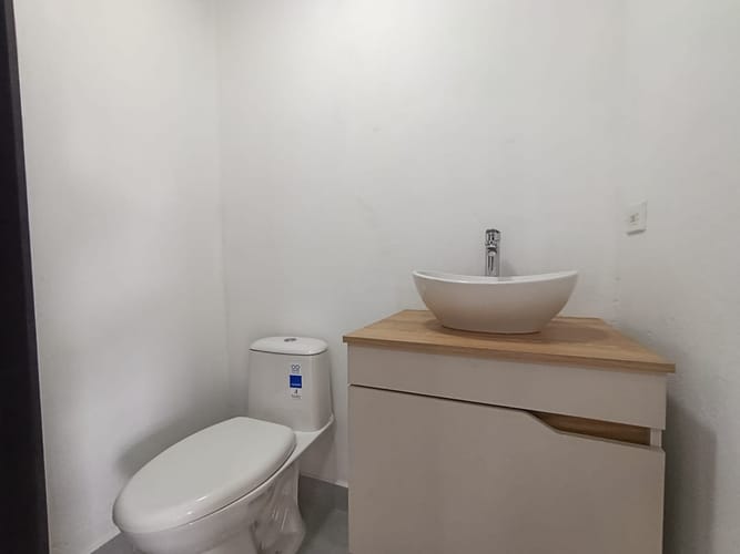 Bodega en arriendo en Laureles, Medellín, 165 m² · foto 8 de 11