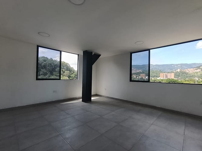 Bodega en arriendo en Laureles, Medellín, 165 m² · foto 9 de 11