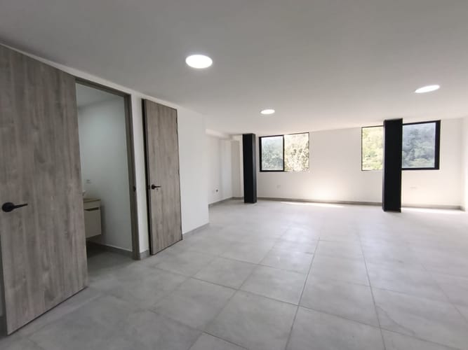 Bodega en arriendo en Laureles, Medellín, 165 m² · foto 11 de 11