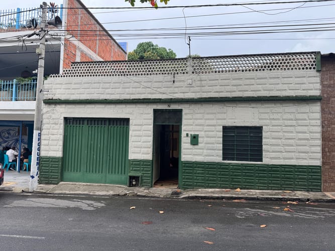 Casa de 4 alcobas en venta en Casco Antiguo - Floridablanca, Floridablanca, 250 m² · foto 2 de 8