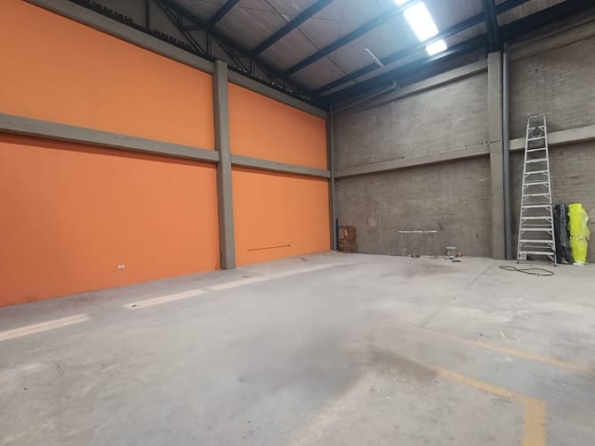Bodega en arriendo en Viviendas Del Sur, Itagüí, 375 m² · foto 11 de 16