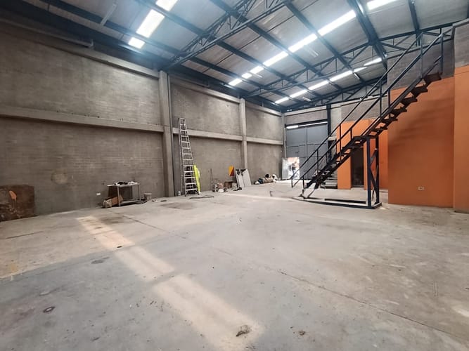Bodega en arriendo en Viviendas Del Sur, Itagüí, 375 m² · foto 13 de 16