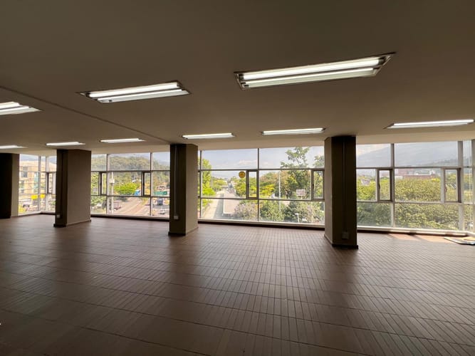 Local en arriendo en El Poblado, Medellín, 165 m² · foto 15 de 18