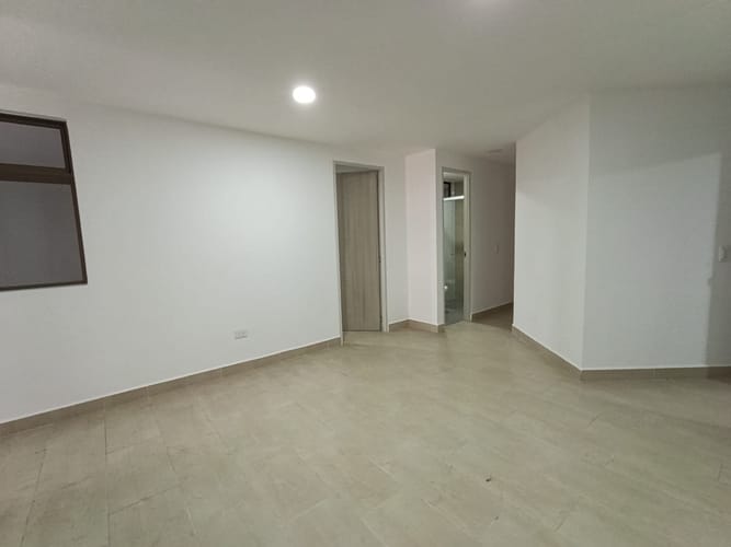 Apartamento de 3 alcobas en arriendo en Camino Verde, Envigado, 115 m² · foto 2 de 14