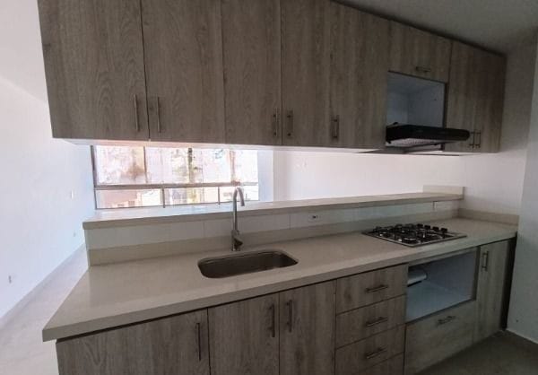 Apartamento de 3 alcobas en arriendo en Camino Verde, Envigado, 115 m² · foto 5 de 14