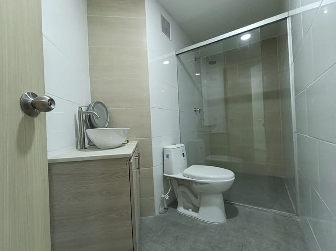 Apartamento de 3 alcobas en arriendo en Camino Verde, Envigado, 115 m² · foto 13 de 14