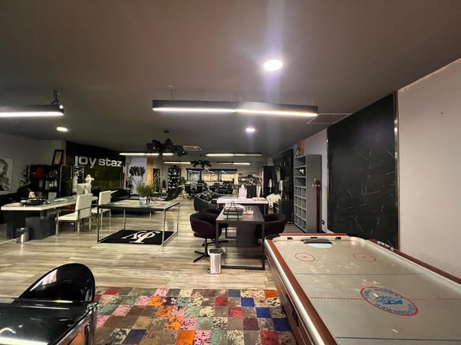Bodega en arriendo en Laureles, Medellín, 400 m² · foto 4 de 13