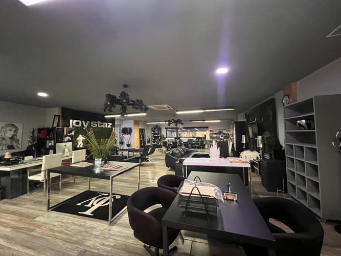Bodega en arriendo en Laureles, Medellín, 400 m² · foto 7 de 13