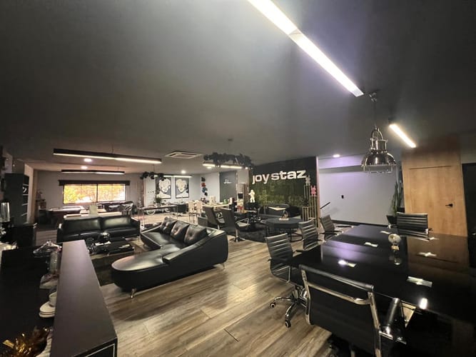 Bodega en arriendo en Laureles, Medellín, 400 m² · foto 8 de 13