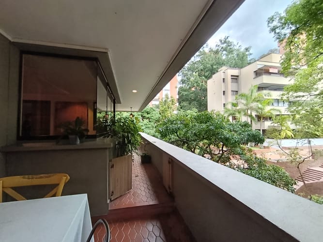 Apartamento de 3 alcobas en arriendo en El Poblado, Medellín, 240 m² · foto 6 de 20