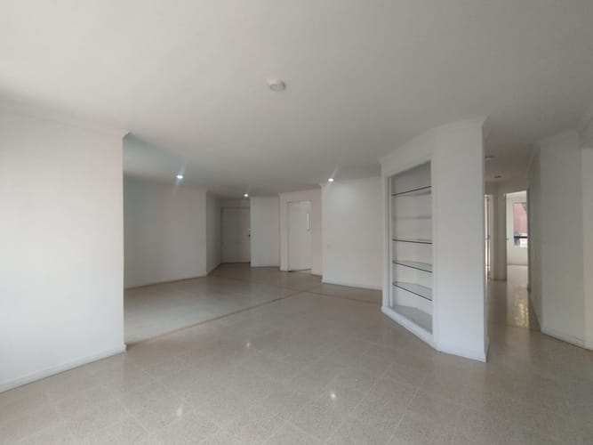 Apartamento de 4 alcobas en arriendo en El Poblado, Medellín, 120 m² · foto 4 de 14