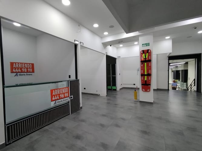 Local en arriendo en La Candelaria, Medellín, 7 m² · foto 2 de 9