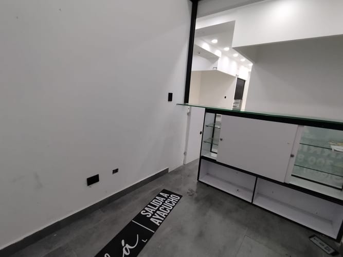 Local en arriendo en La Candelaria, Medellín, 7 m² · foto 7 de 9
