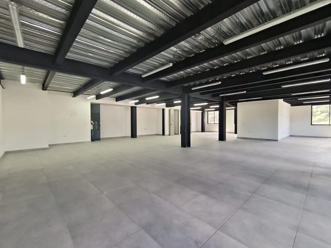Oficina en arriendo en Laureles, Medellín, 200 m² · foto 2 de 12