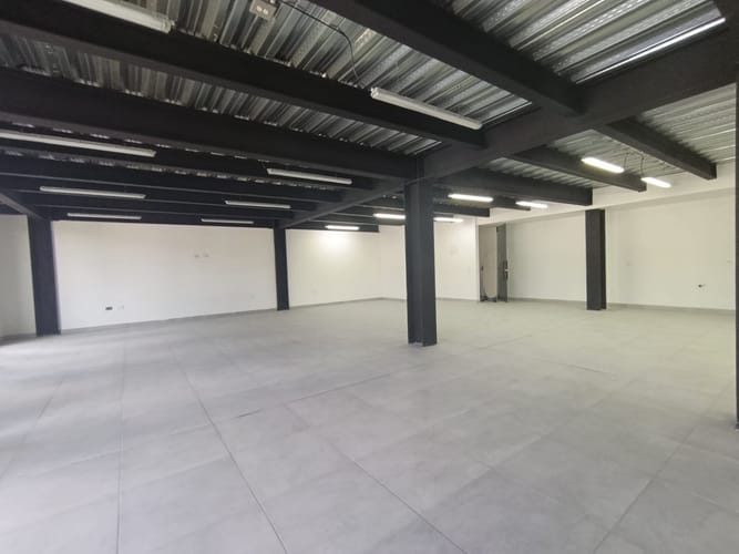 Oficina en arriendo en Laureles, Medellín, 200 m² · foto 3 de 12
