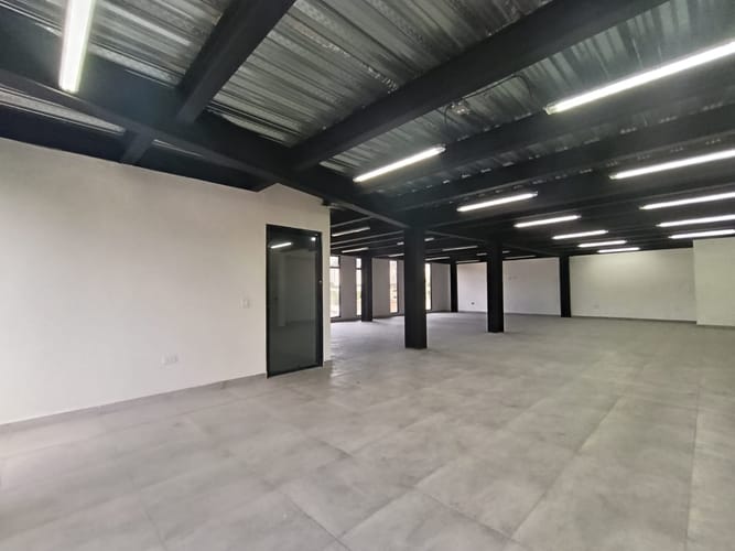 Oficina en arriendo en Laureles, Medellín, 200 m² · foto 5 de 12