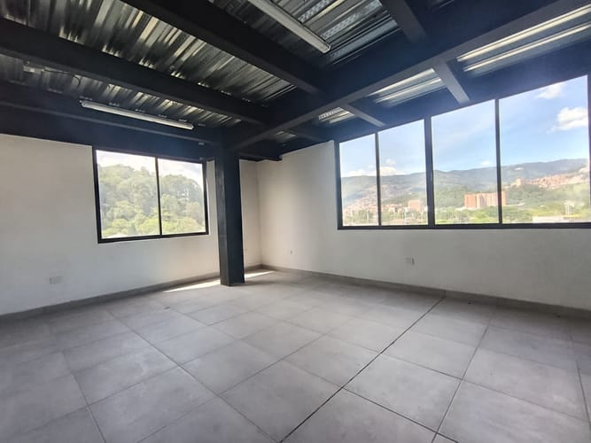 Oficina en arriendo en Laureles, Medellín, 200 m² · foto 10 de 12