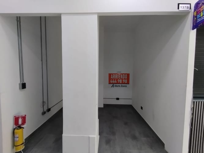 Local en arriendo en La Candelaria, Medellín, 9 m² · foto 2 de 6