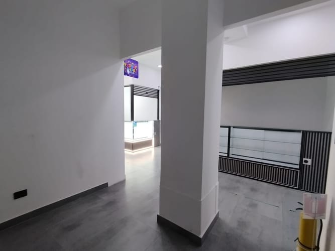 Local en arriendo en La Candelaria, Medellín, 9 m² · foto 4 de 6
