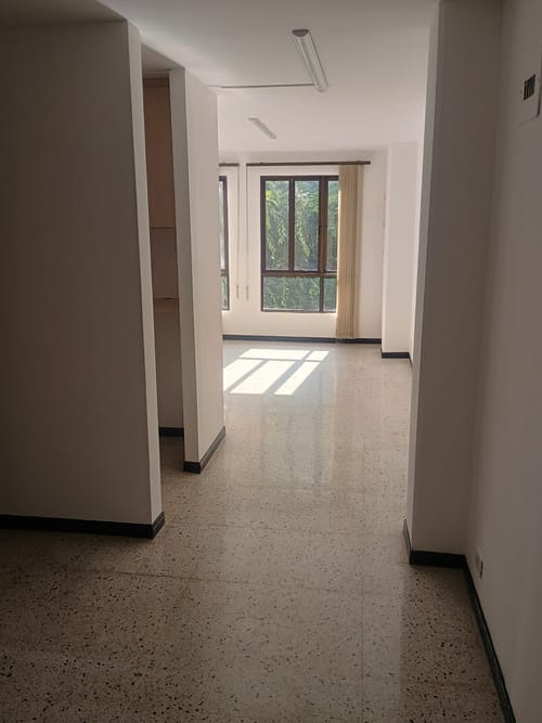 Oficina en arriendo en Suramericana, Medellín, 30 m² · foto 10 de 13