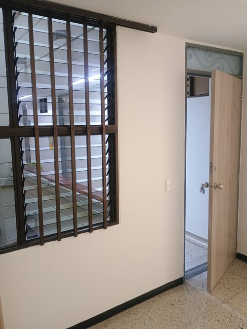 Oficina en arriendo en Suramericana, Medellín, 30 m² · foto 11 de 13