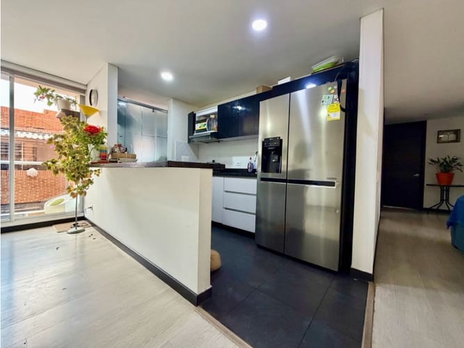 Apartamento en venta en Cedritos, Bogotá · foto 3 de 18