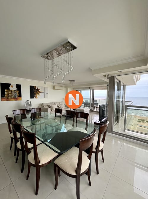 Moderno apartamento frente a Playa Brava - amplitud y confort · Photo 3