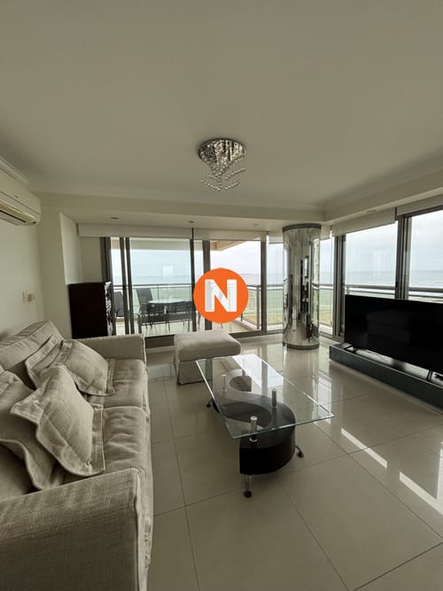 Moderno apartamento frente a Playa Brava - amplitud y confort · Photo 4