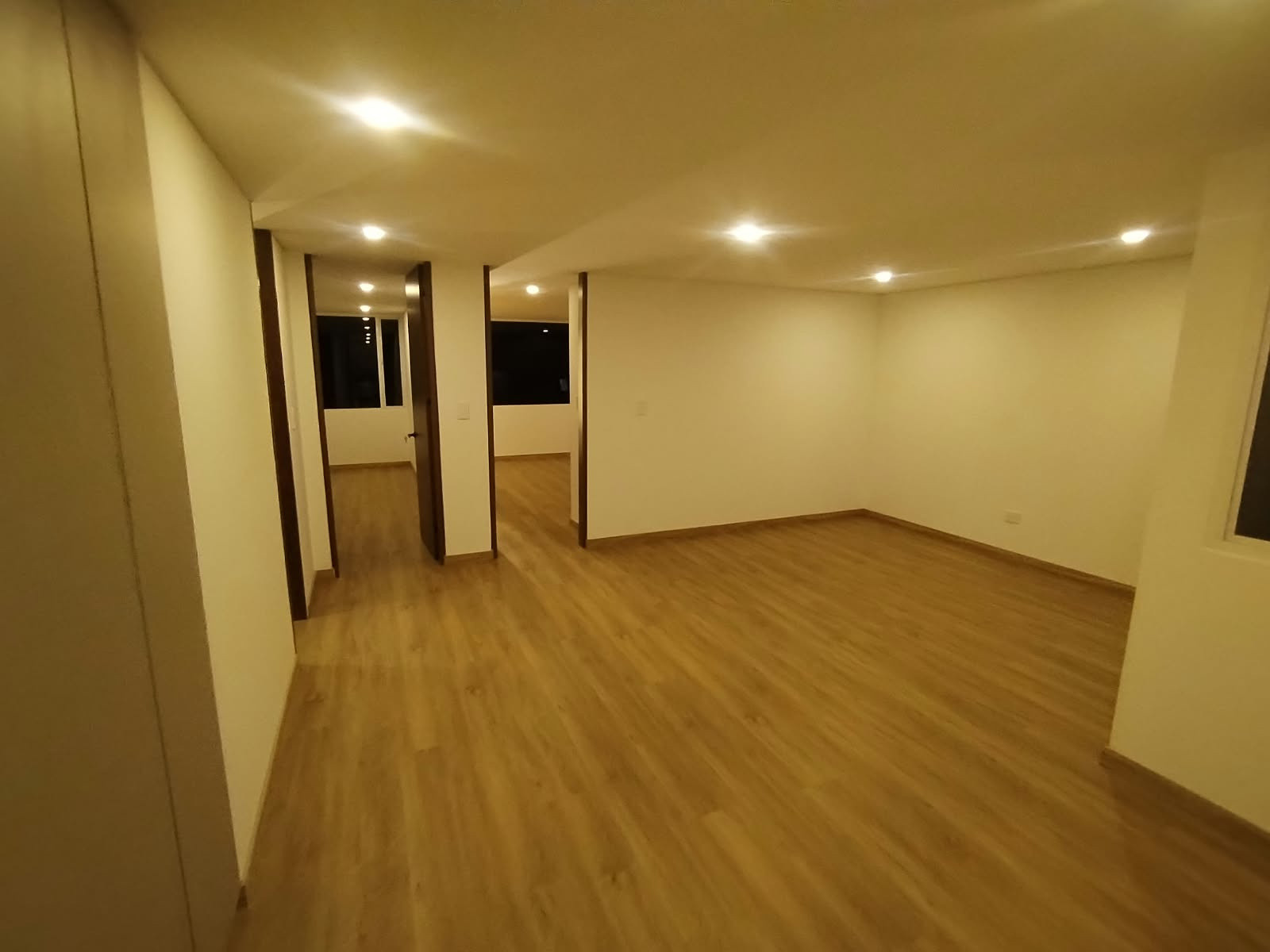 Apartamento en venta en Santa Barbara, Bogotá · foto 2 de 24