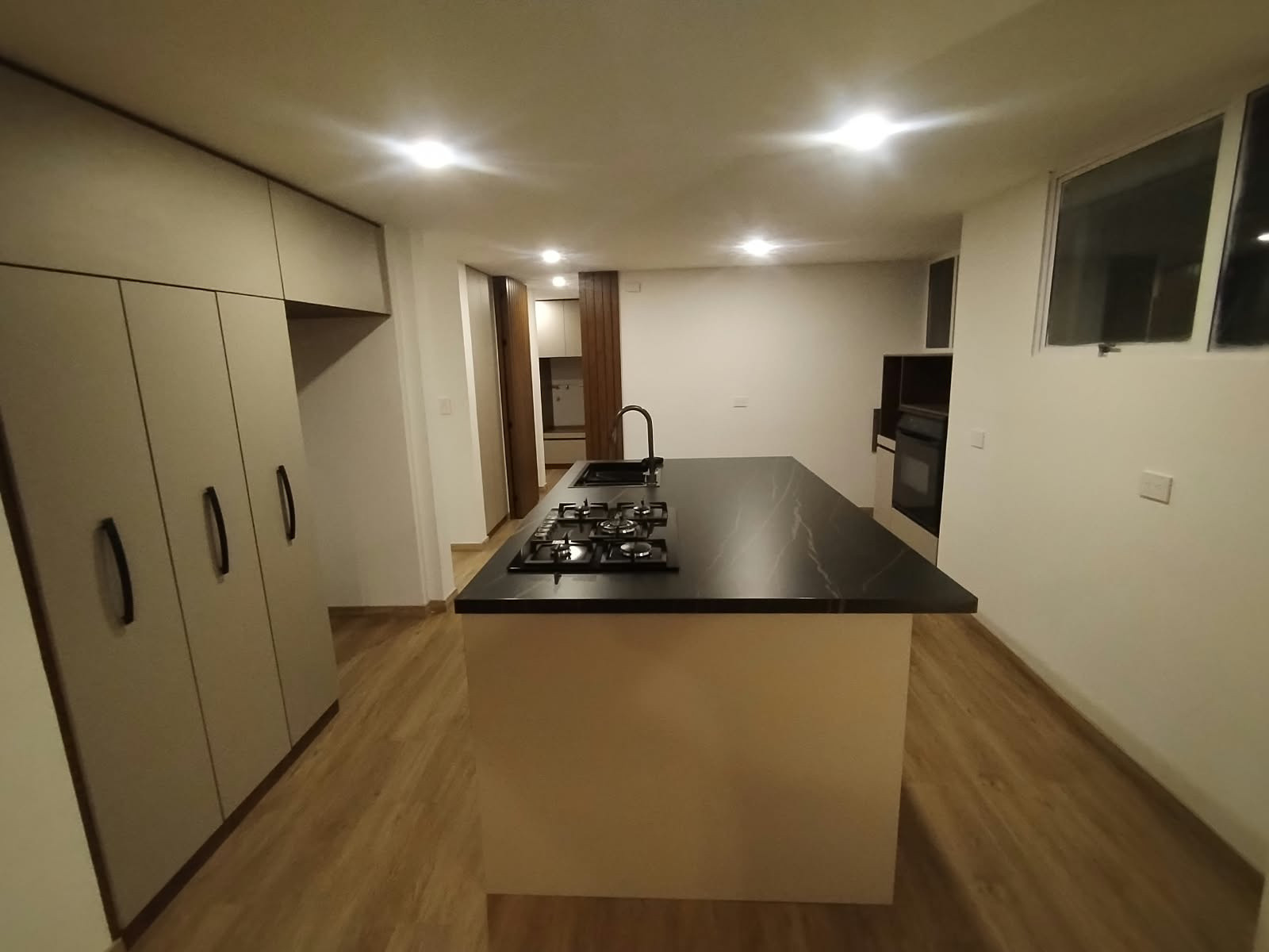 Apartamento en venta en Santa Barbara, Bogotá · foto 8 de 24