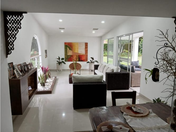 Casa de 4 alcobas en venta en Las Mercedes, Jamundí, 250 m² · foto 2 de 15