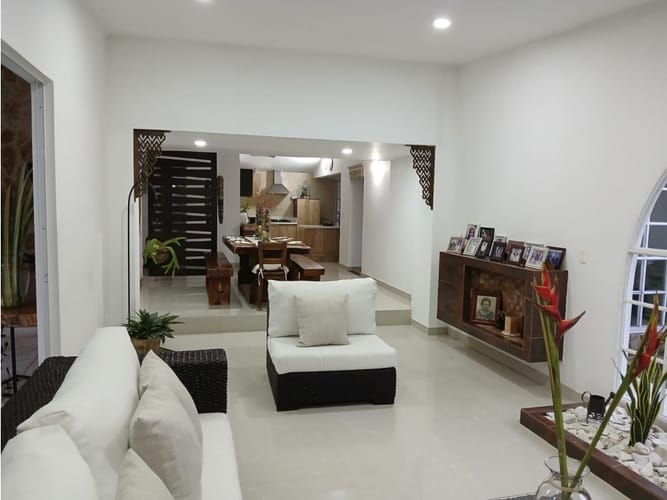 Casa de 4 alcobas en venta en Las Mercedes, Jamundí, 250 m² · foto 3 de 15