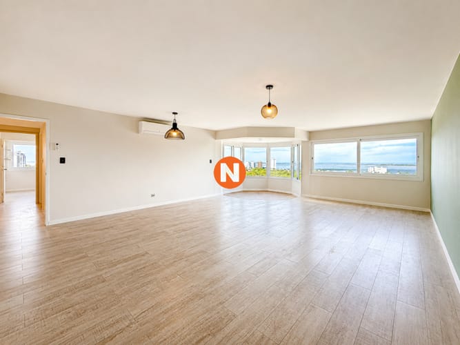 Alquiler Anual de amplio apartamento de 3 Dormitorios completamente reciclado sobre Roosevelt, Punta del Este · Foto 3