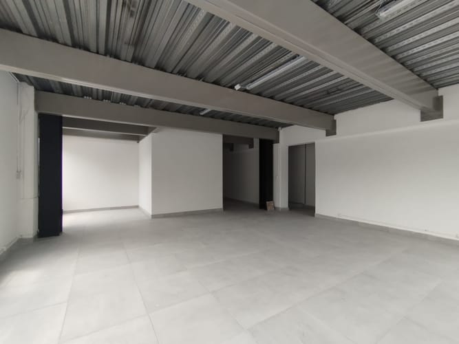 Local en arriendo en Laureles, Medellín, 132 m² · foto 3 de 12