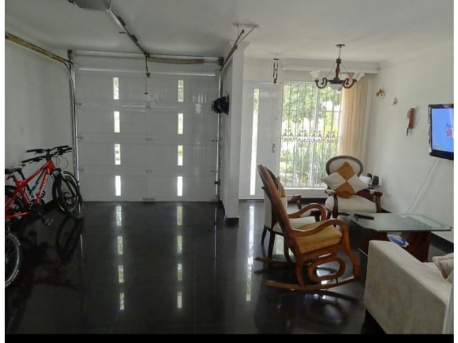 Casa de 3 alcobas en venta en Ciudad 2000, Cali, 250 m² · foto 16 de 24
