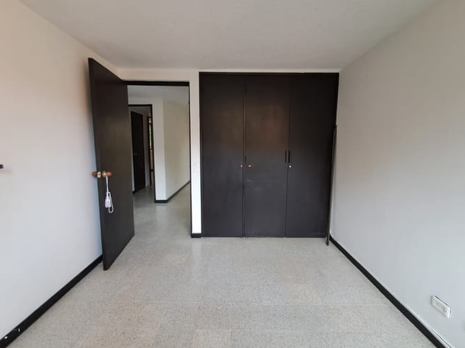 Apartamento de 3 alcobas en arriendo en Laureles, Medellín, 120 m² · foto 2 de 20