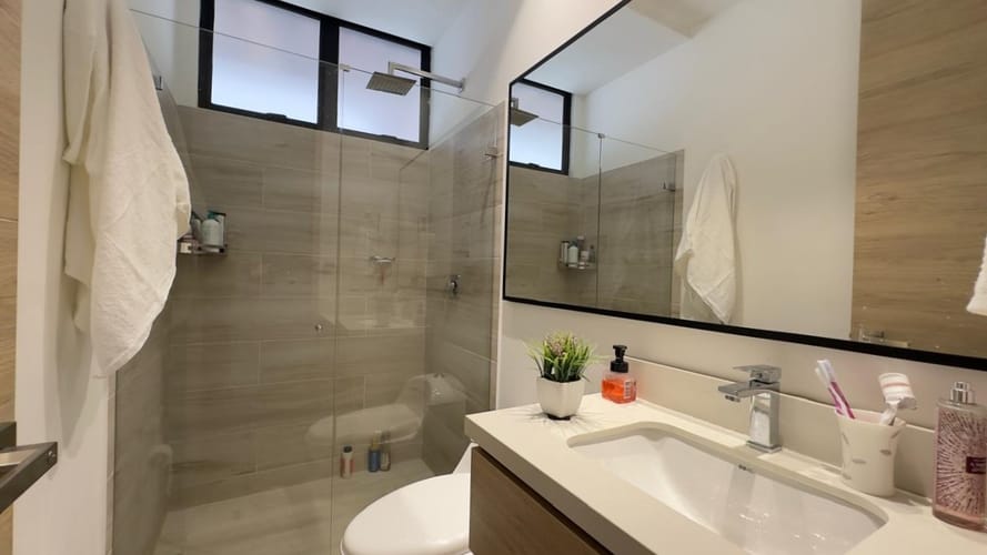 Apartamento de 3 alcobas en arriendo en Loma Del Escobero, Envigado, 120 m² · foto 11 de 16