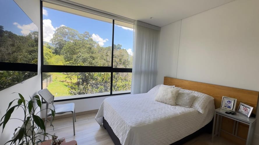 Apartamento de 3 alcobas en arriendo en Loma Del Escobero, Envigado, 120 m² · foto 13 de 16